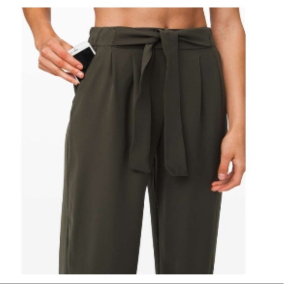 Lululemon high rise pant sz 6 - Picture 2 of 4